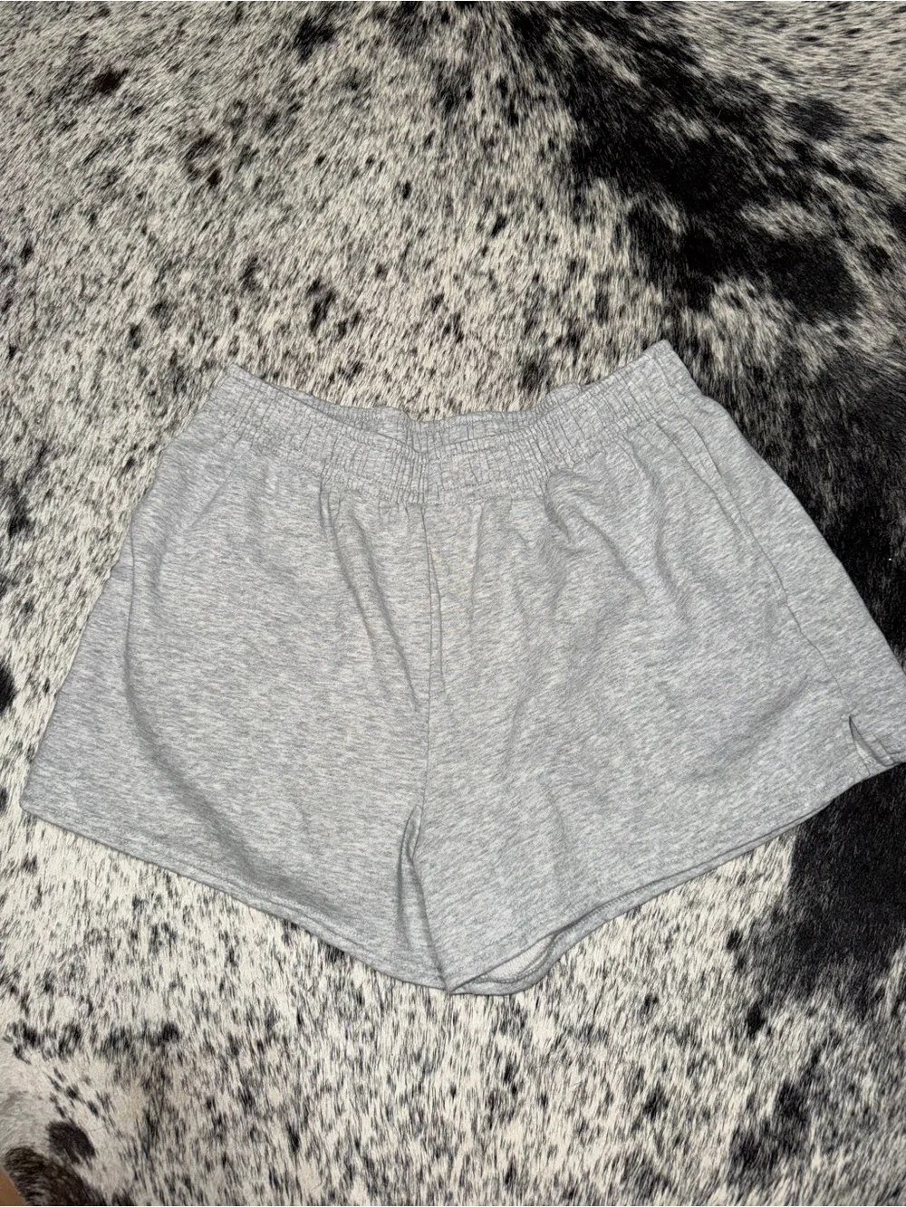 No Boundaries Women's Light Gray Athletic Lounge Shorts